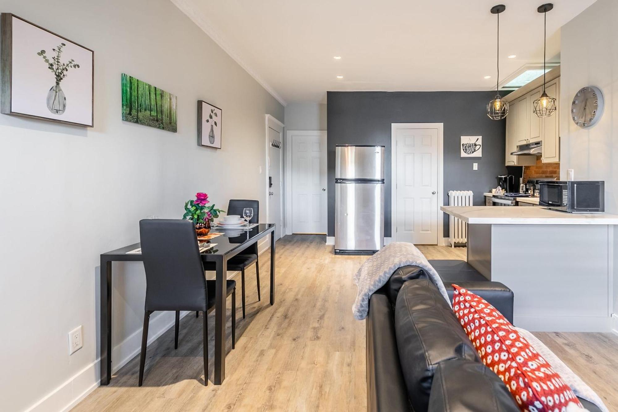 1Br - Queen Bed Apartment In Hamilton'S Best Neighborhood Exterior photo